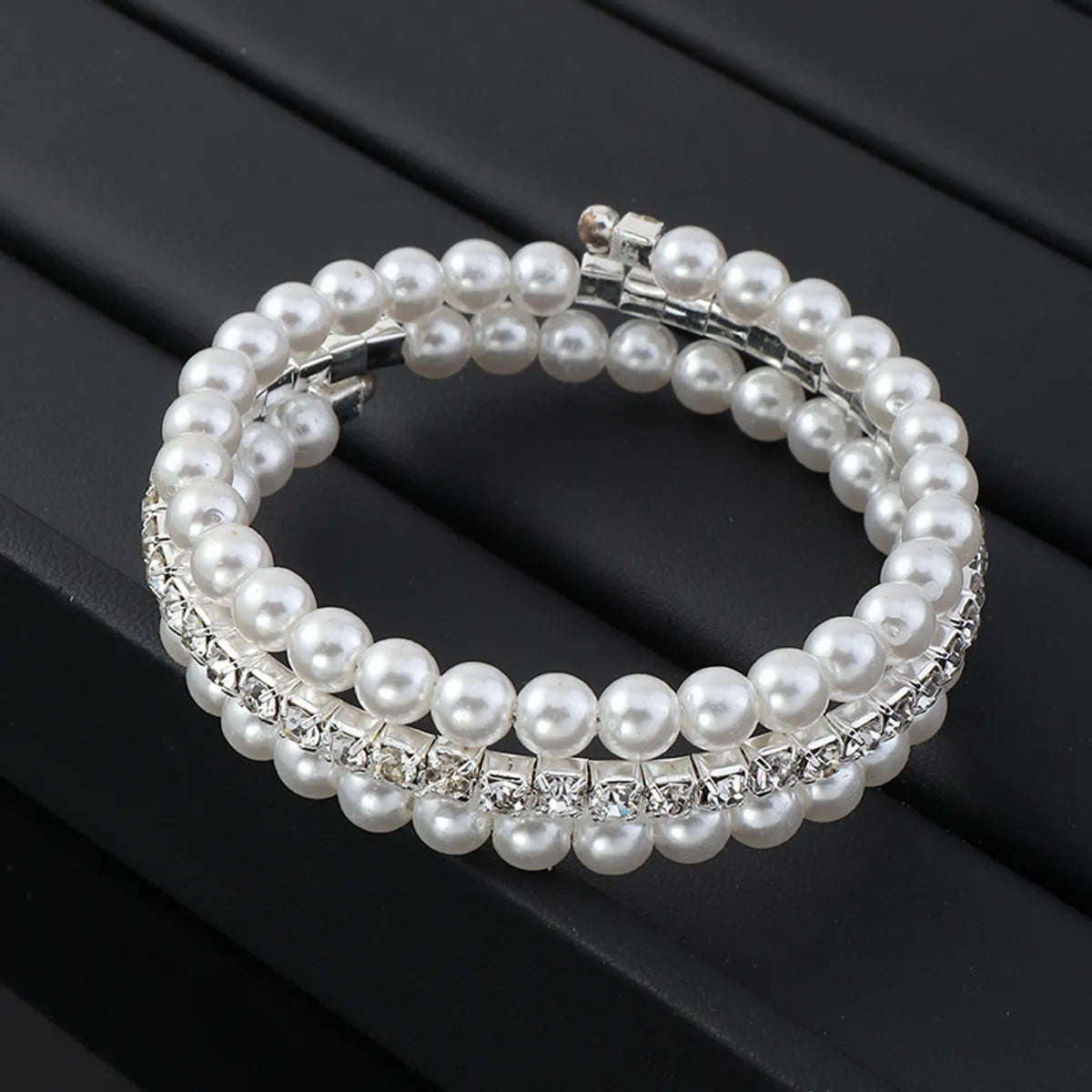 Fashion Geometric Alloy Diamond Women'S Bracelets