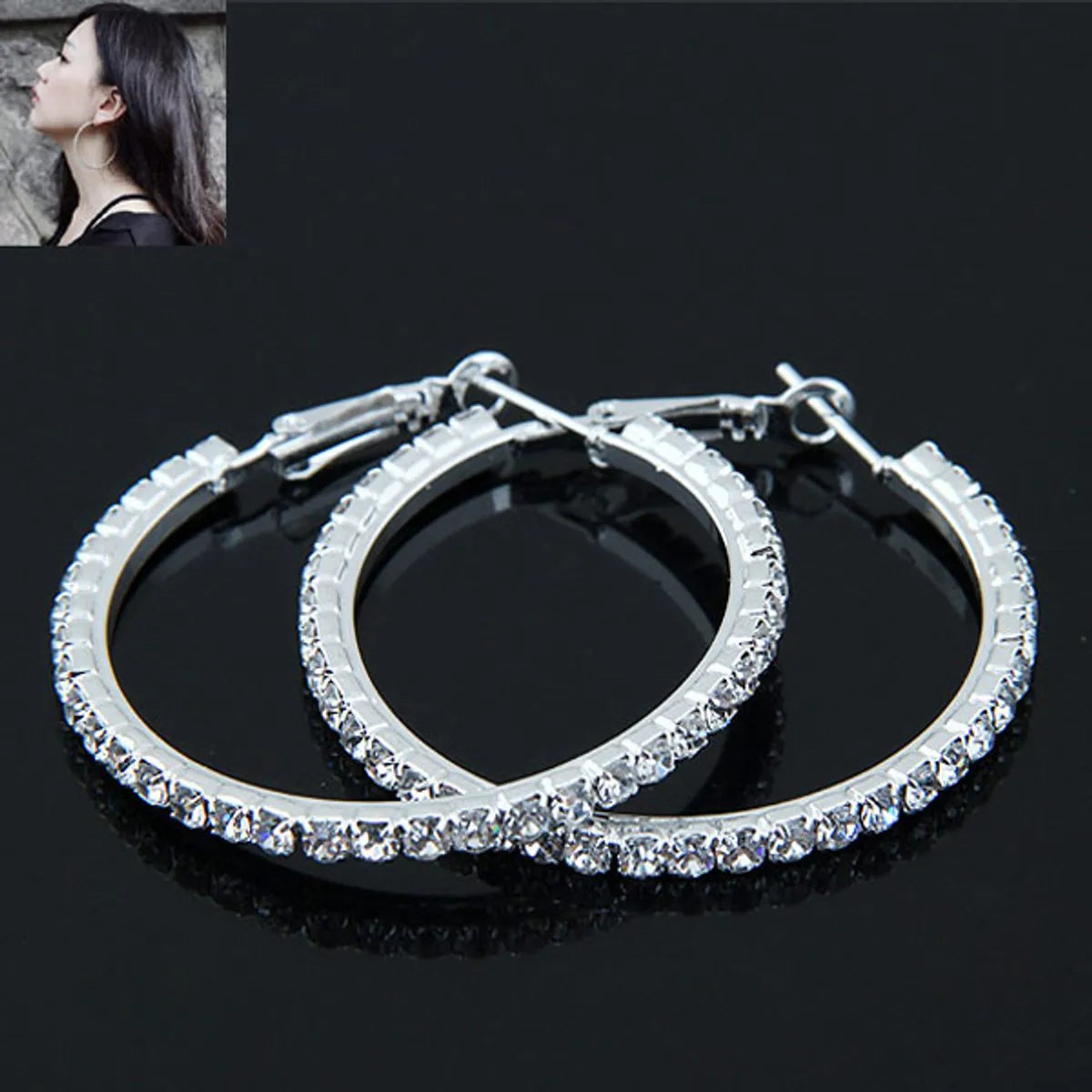 Fashion Round Alloy Inlay Rhinestone Hoop Earrings 1 Pair