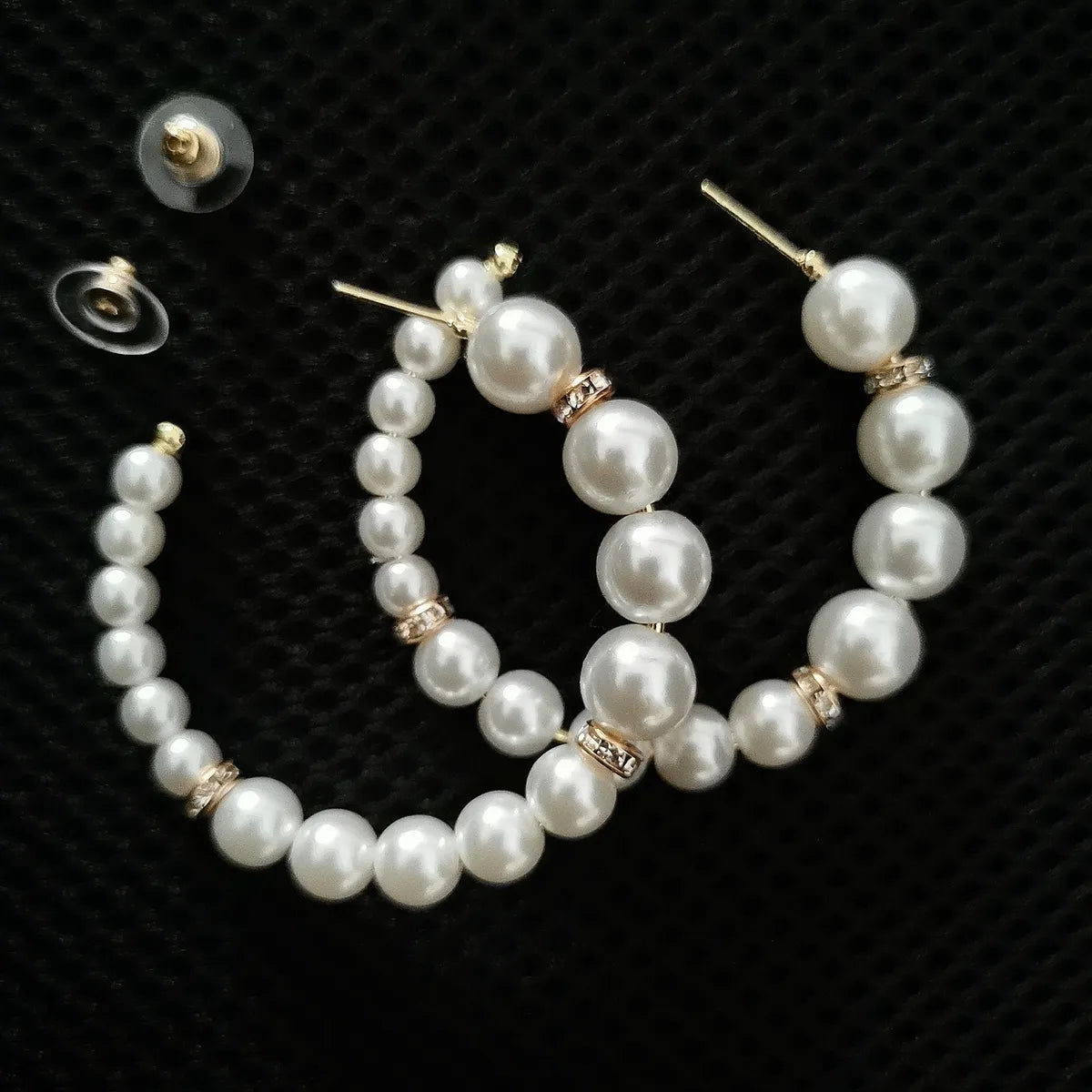 Fashion Round Artificial Pearl Imitation Pearl Women'S Ear Studs 1 Pair