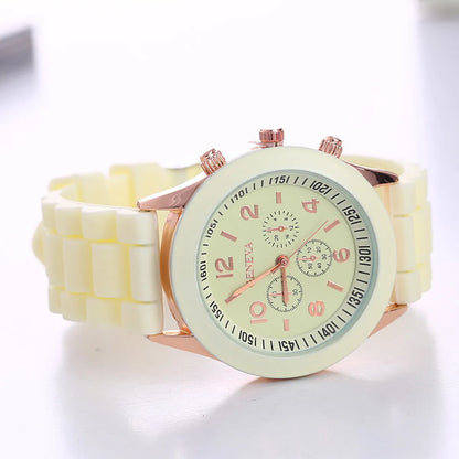 Fashion Round Buckle Quartz Women'S Watches