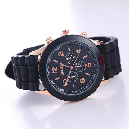 Fashion Round Buckle Quartz Women'S Watches