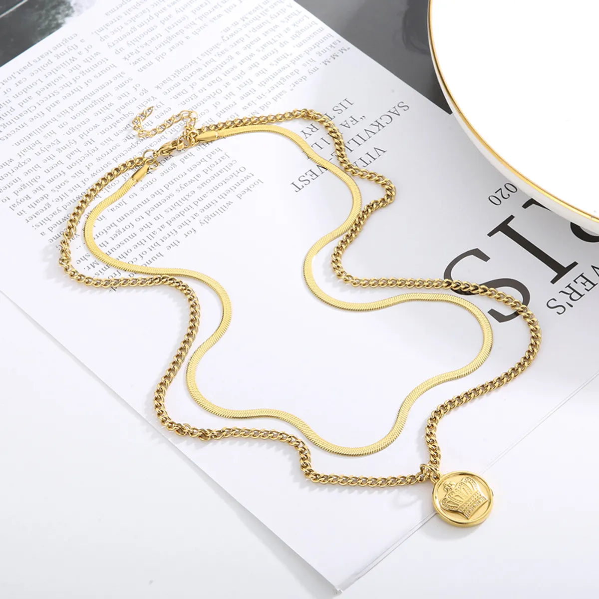 Fashion Round Crown Stainless Steel Plating Pendant Necklace 1 Piece