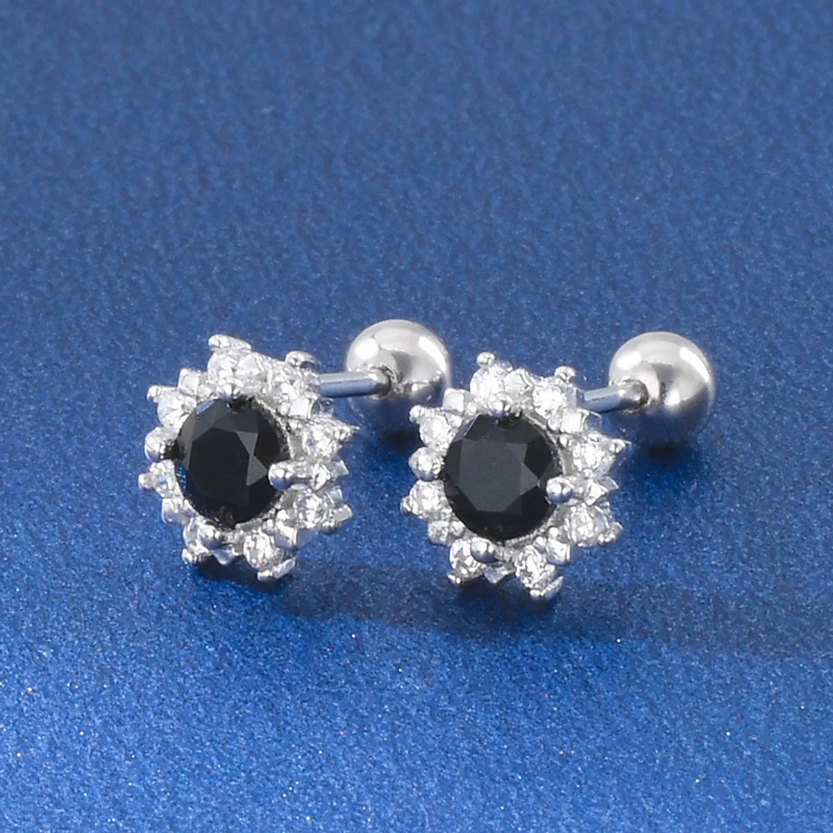 Fashion Round Silver Plating Inlay Zircon Ear Studs 1 Pair