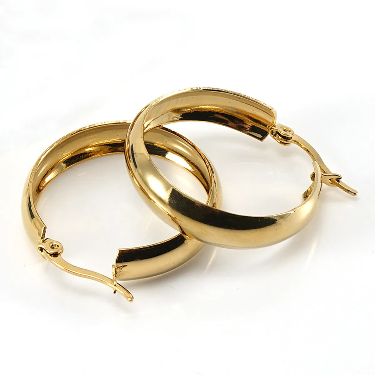 Fashion Round Stainless Steel Plating Hoop Earrings 1 Pair