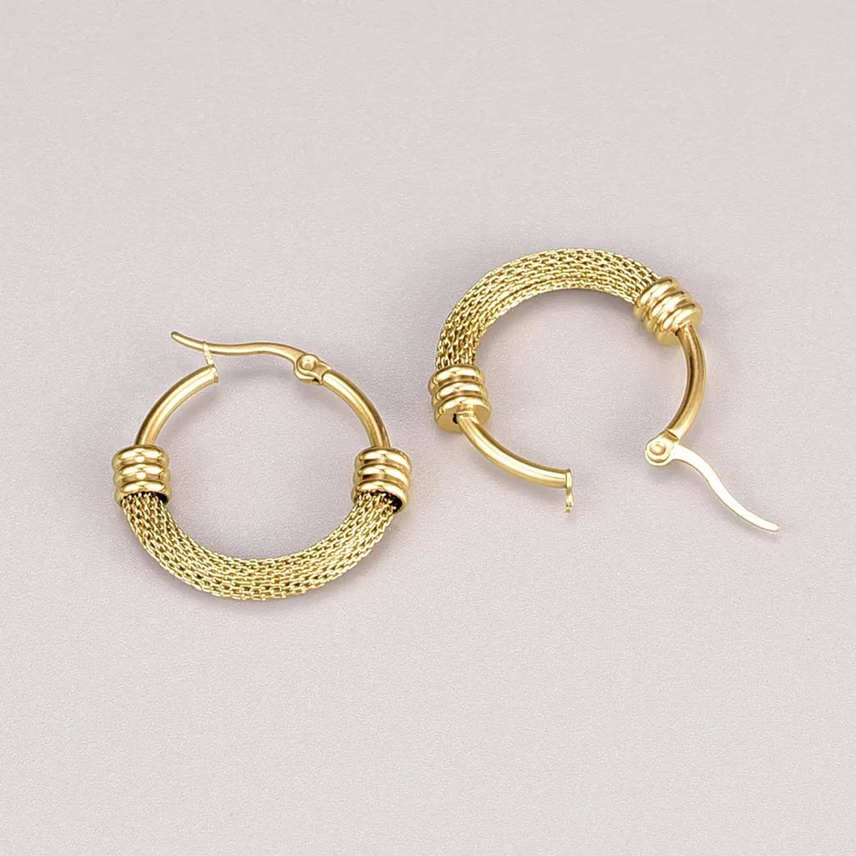 Fashion Round Stainless Steel Plating Hoop Earrings 1 Pair