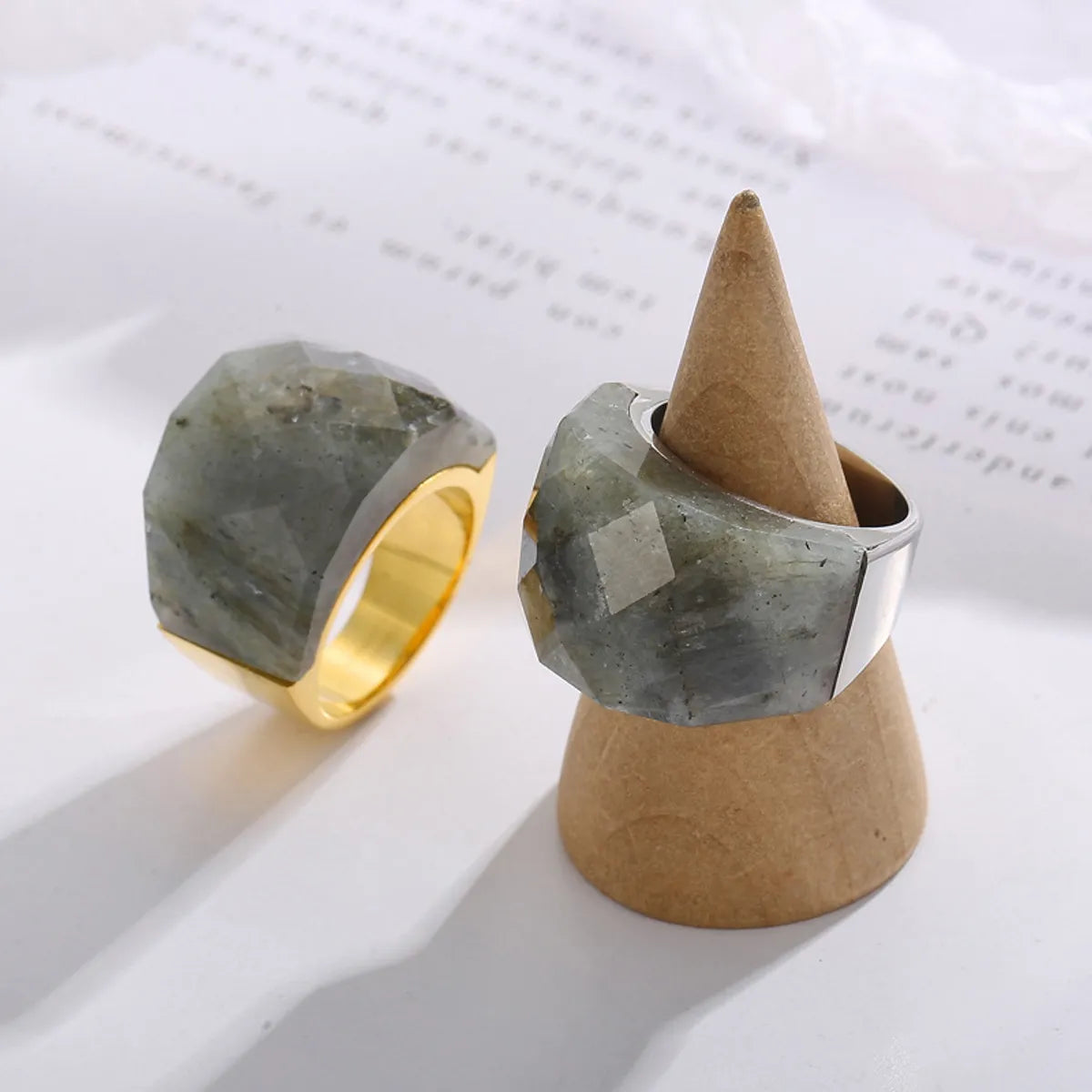 Fashion Round Stainless Steel Plating Inlay Natural Stone Rings 1 Piece