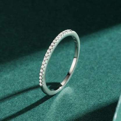 Fashion S925 Sterling Silver Simple Inlaid Diamond Ring