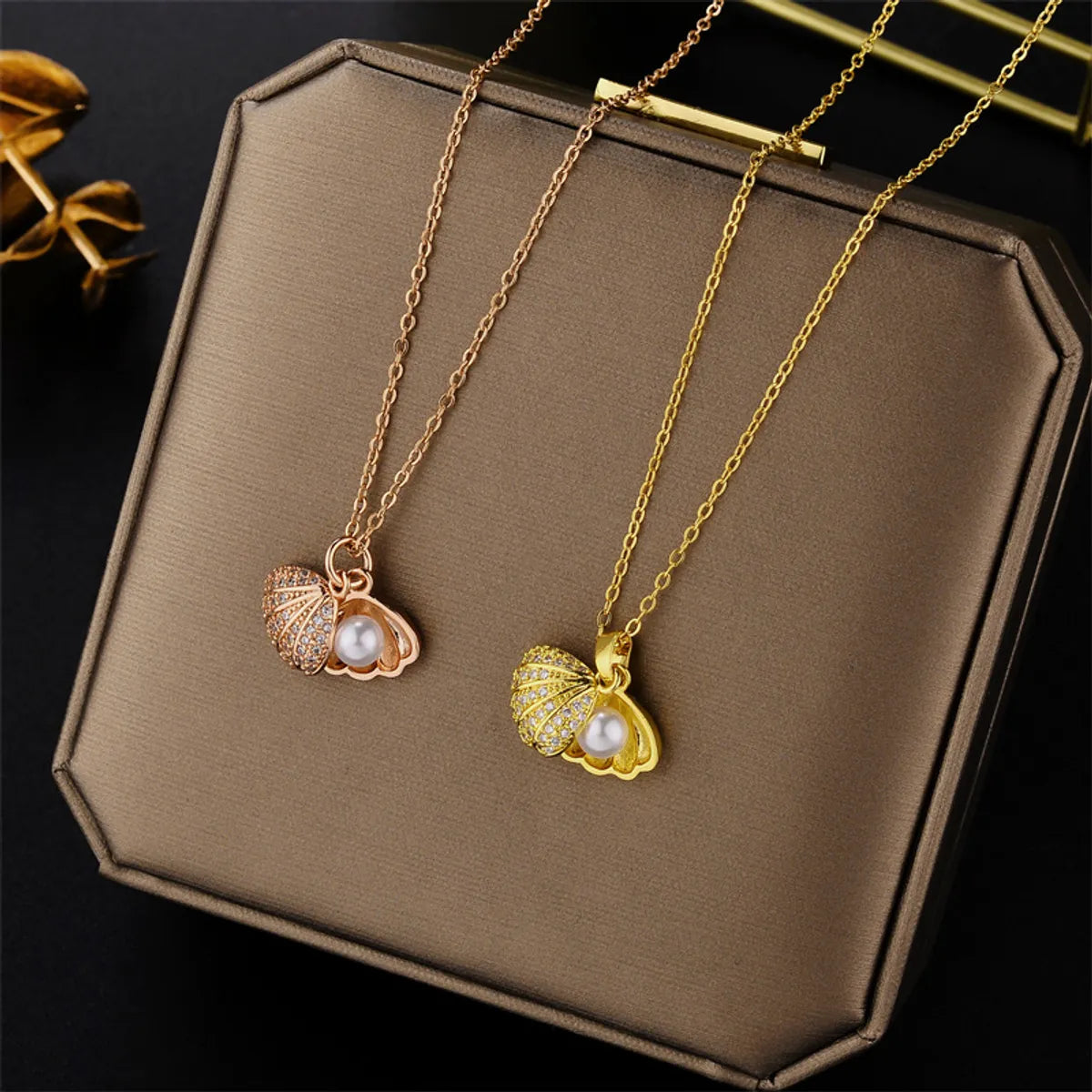 Fashion Shell Titanium Steel Plating Zircon Necklace 1 Piece