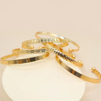 Fashion Simple Arrow Heart-Shaped Diamond Alloy Fashion Opening Bracelet Set