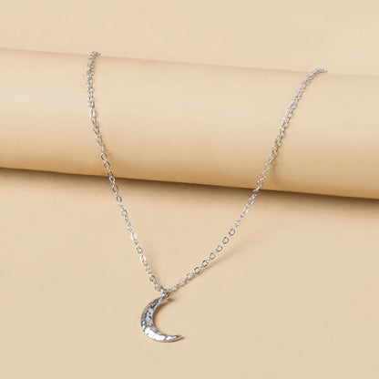 Fashion Simple Crescent Shape Pendant Clavicle Chain Necklace  Female