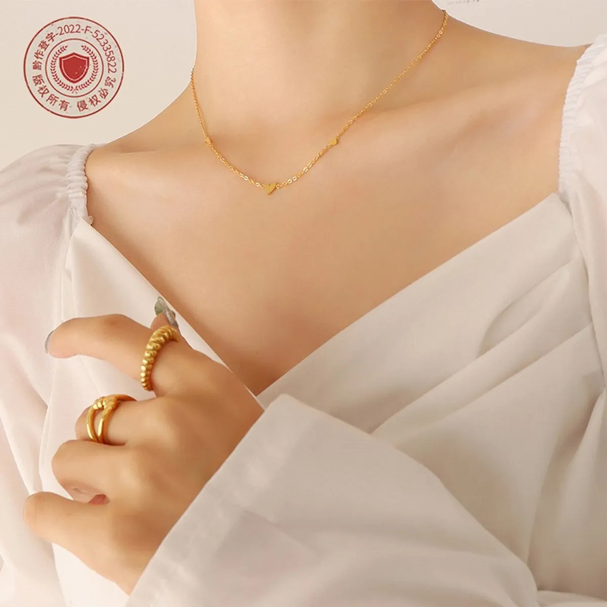 New Minimalist Exquisite All-match Small Heart Necklace Niche Design Titanium Steel Gold-plated Collarbone Necklace P647