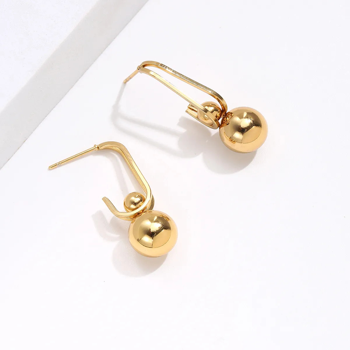 Fashion Simple Jewelry Stainless Steel Electroplated 18k Gold Ball Retro  Earrings