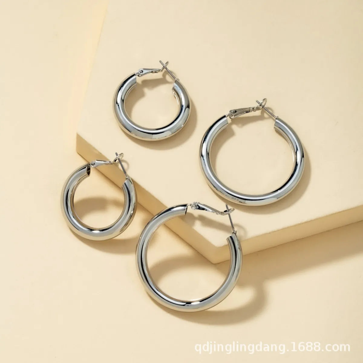 Fashion Simple Retro Earrings