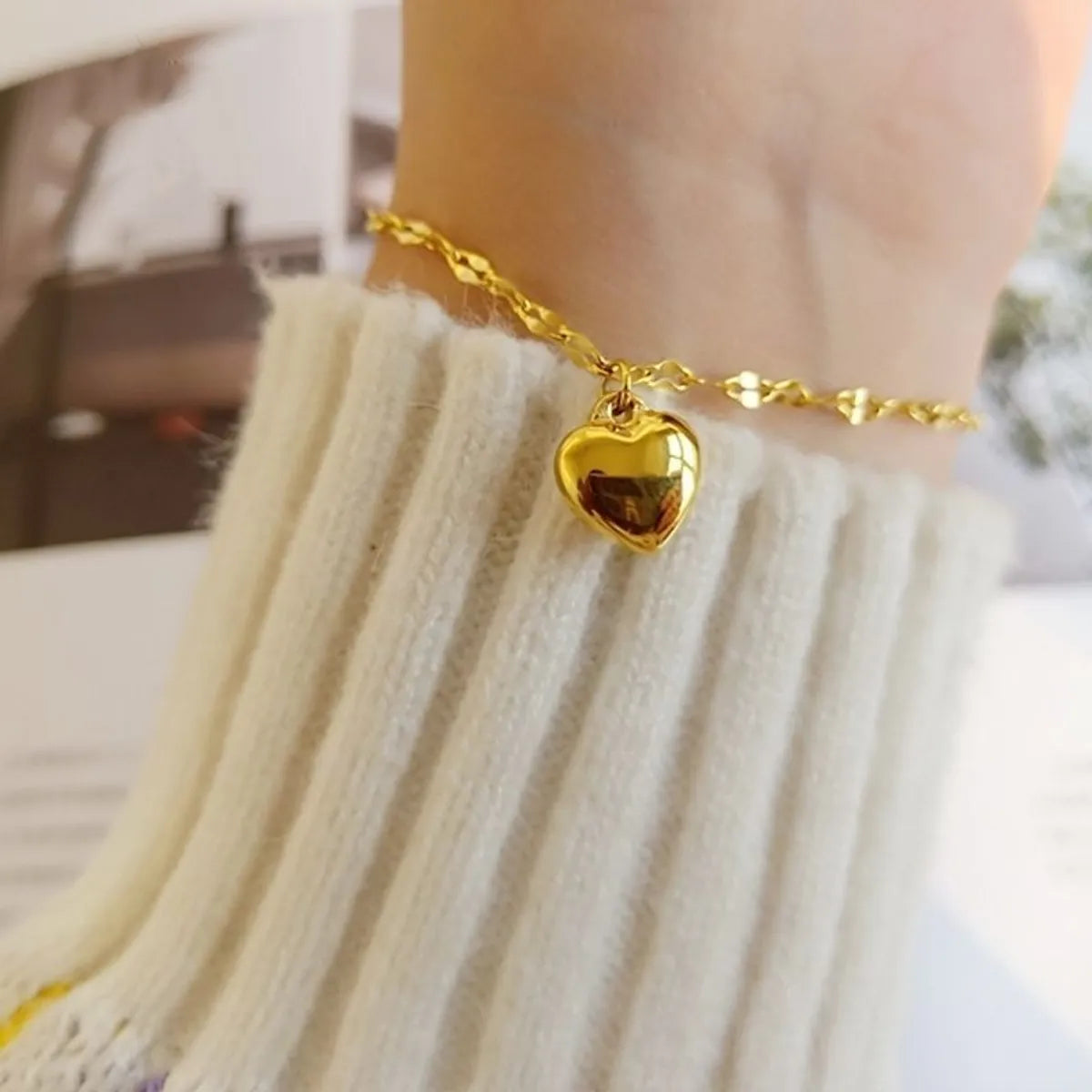 Fashion Simple Style Three-dimensional Heart Pendant Alloy Bracelet