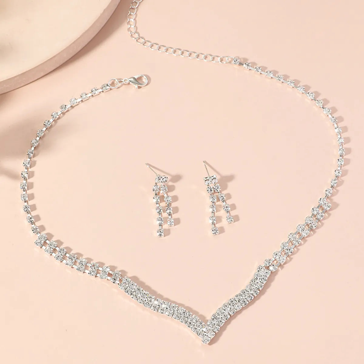 Fashion Simple Tassel Rhinestone Alloy Necklace Earrings Set