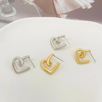 Fashion Simple Twisted Heart-shaped Geometric Alloy Earring Ear Studs