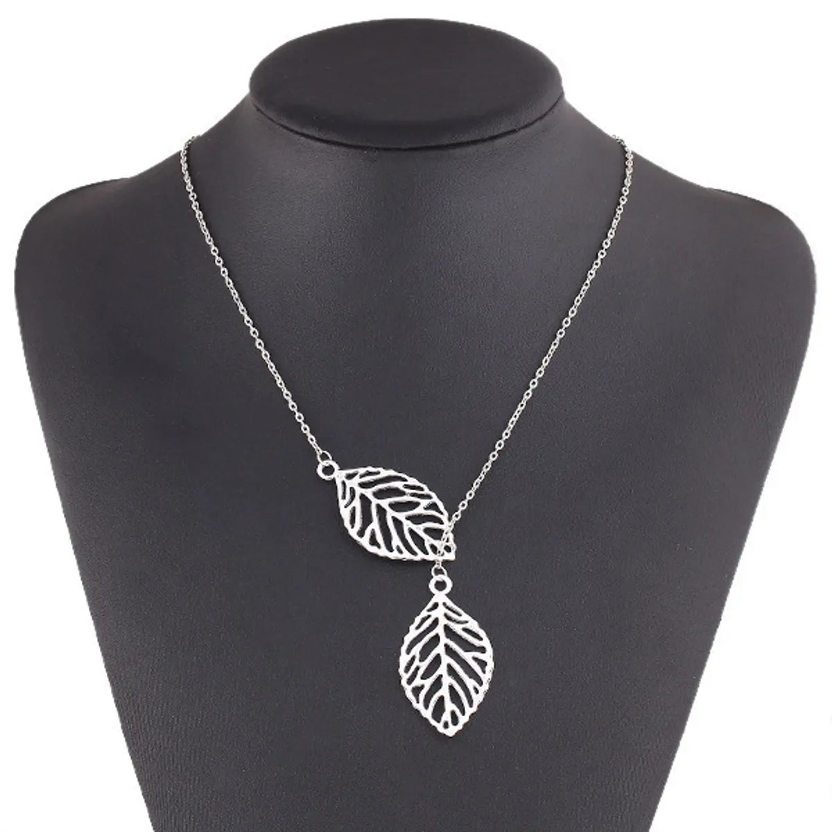 Fashion Single Layer Hollow Leaf Pendant Alloy Necklace