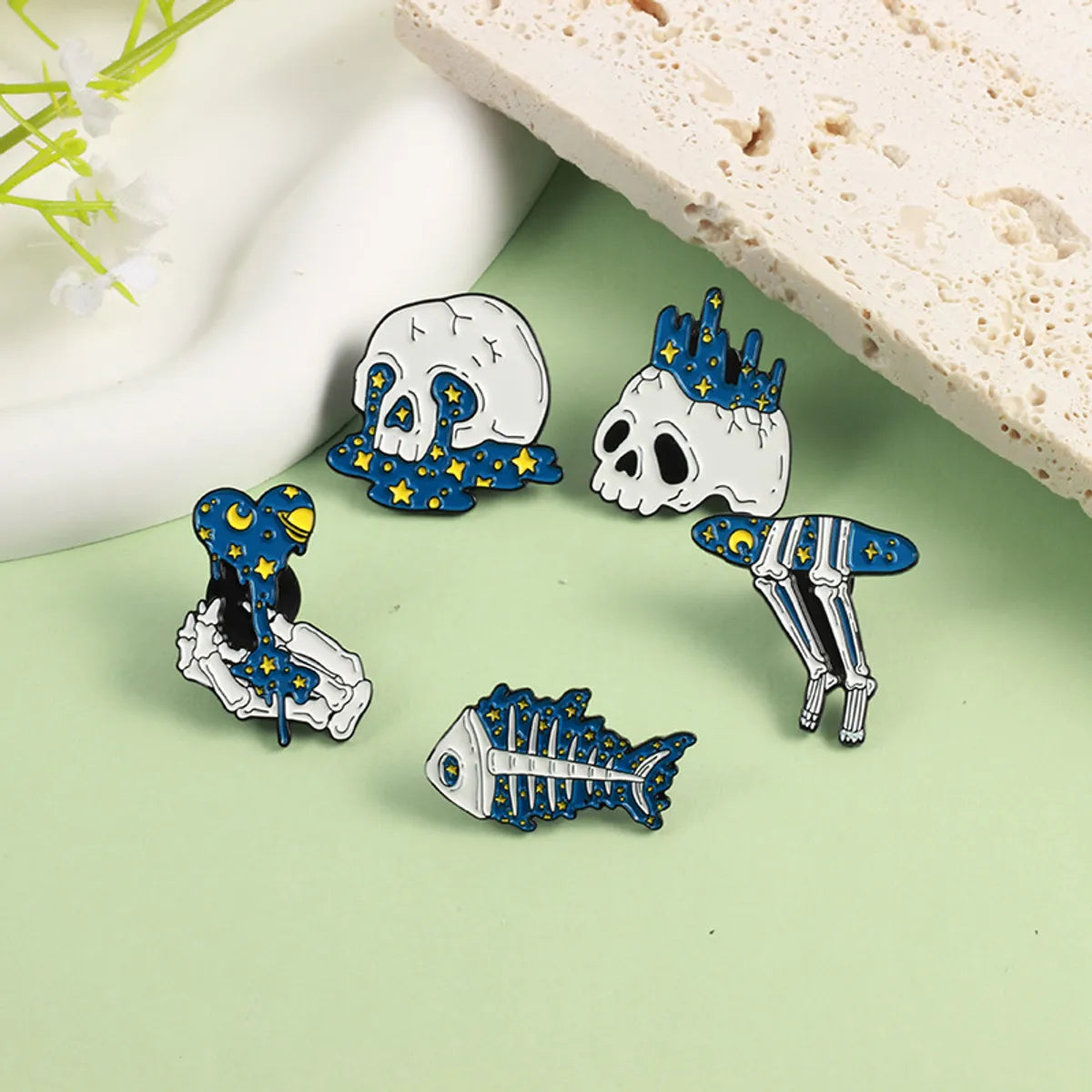 Fashion Skull Alloy Stoving Varnish Unisex Brooches