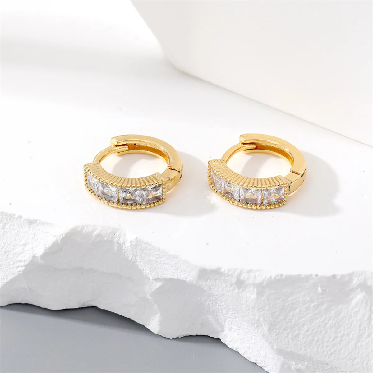 Fashion Solid Color Copper Gold Plated Plating Inlay Zircon Hoop Earrings 1 Pair