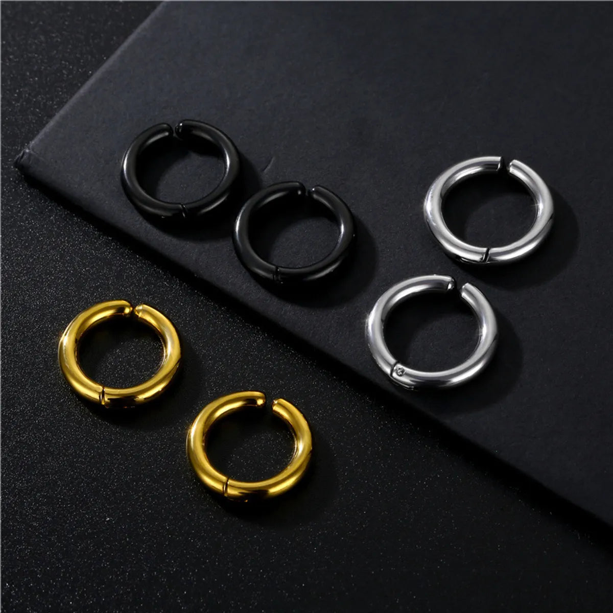 Fashion Solid Color Titanium Steel Polishing Ear Clips 1 Pair