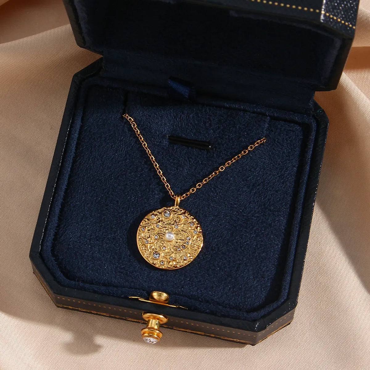 Fashion Star Moon Stainless Steel Plating Inlay Artificial Pearls Zircon Gold Plated Pendant Necklace