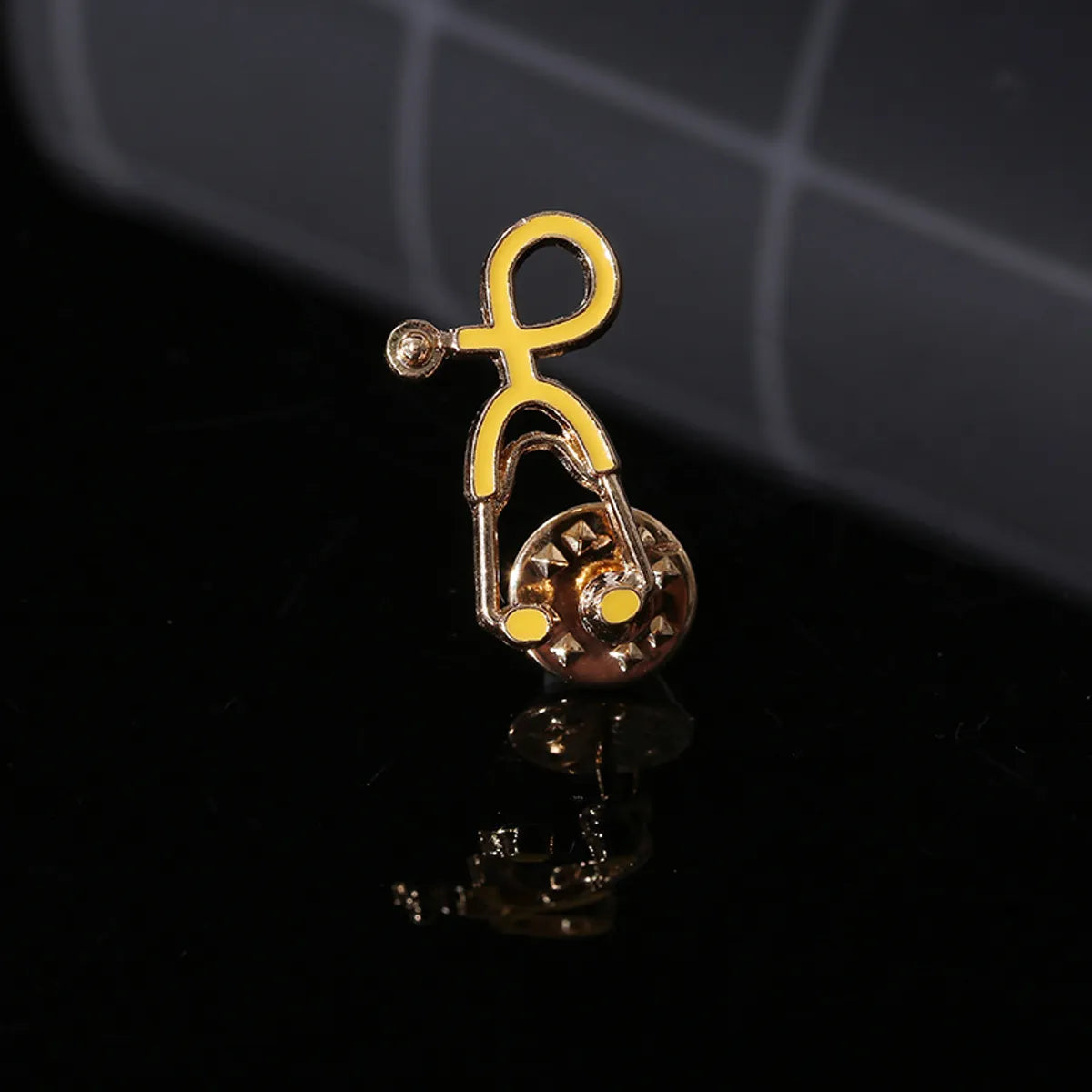 Fashion Stethoscope Alloy Enamel Unisex Brooches