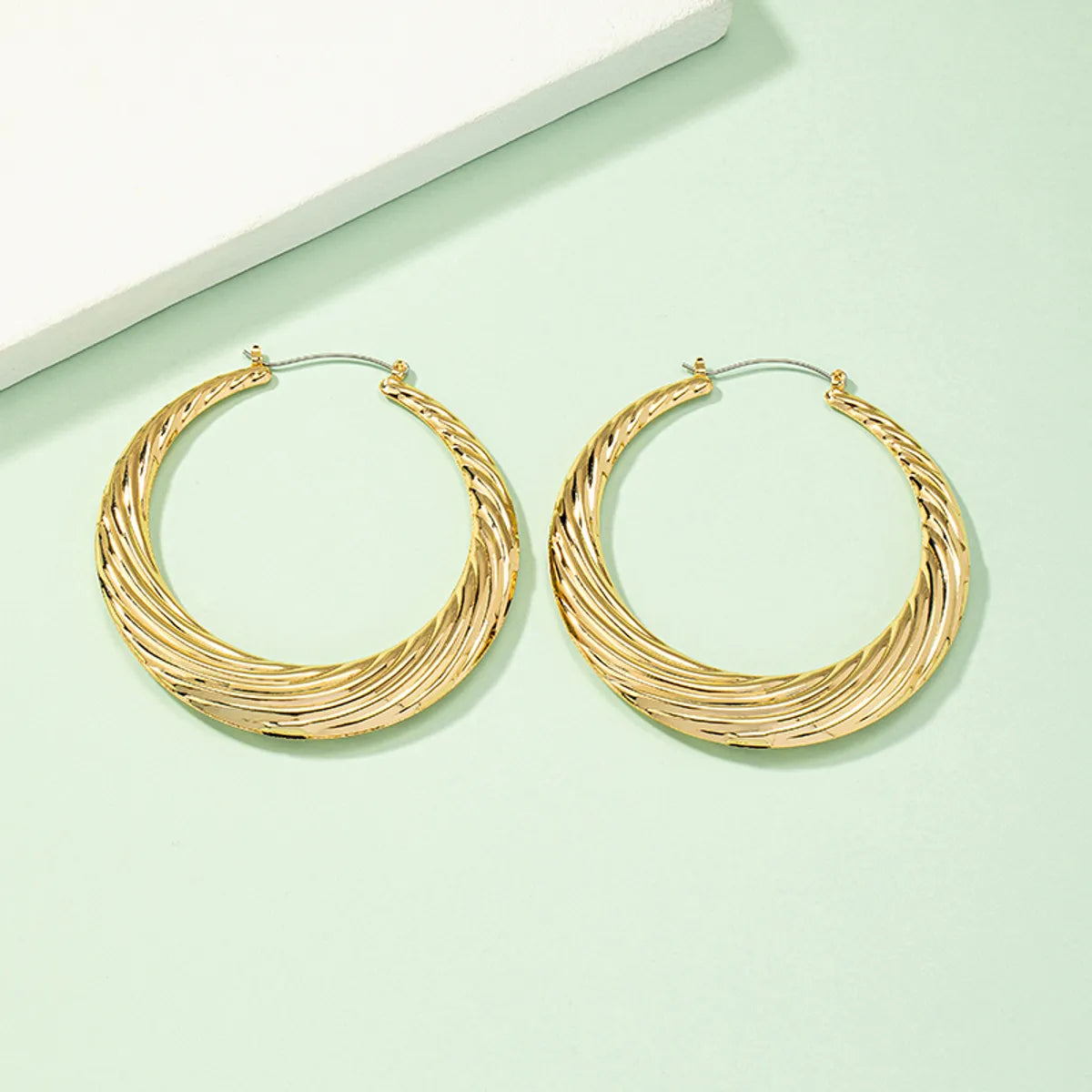 Fashion Stripe Solid Color Alloy Plating Women's Hoop Earrings 1 Pair