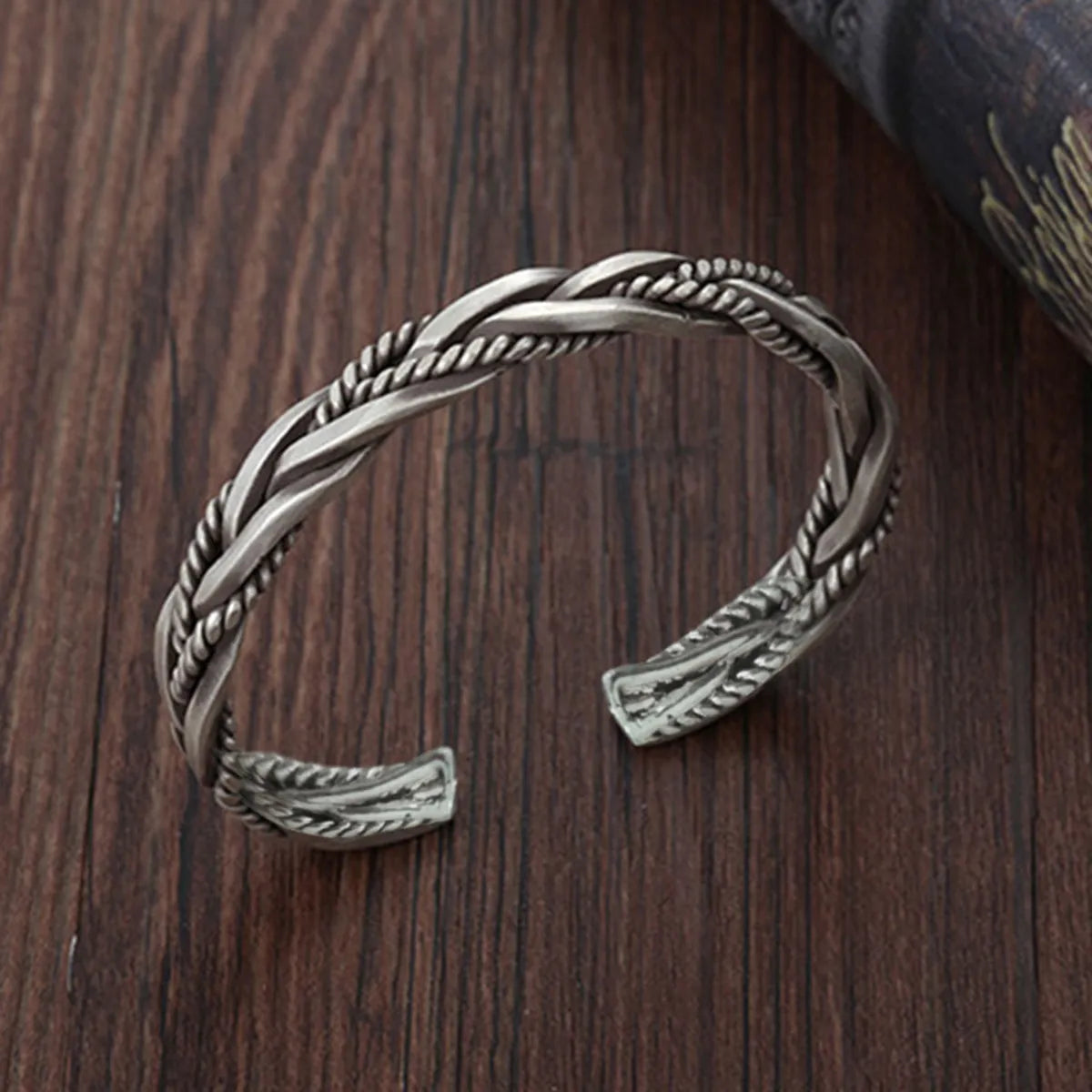 Fashion Twist Alloy Shiny Metallic Bangle 1 Piece