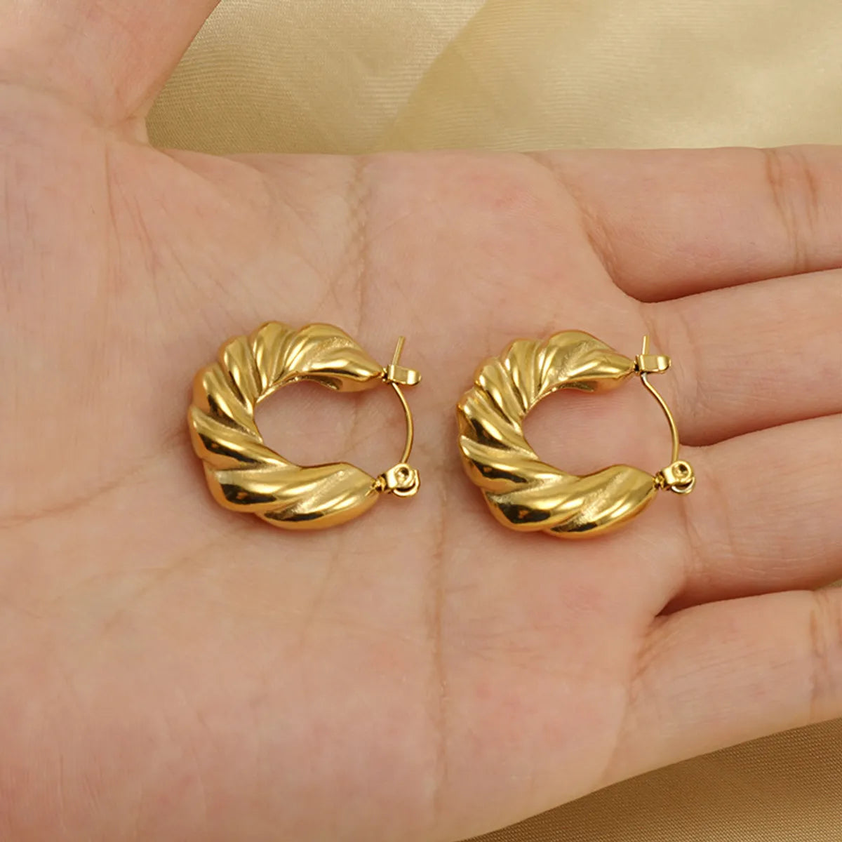 1 Pair Fashion U Shape Plating 304 Stainless Steel 18K Gold Plated Earrings