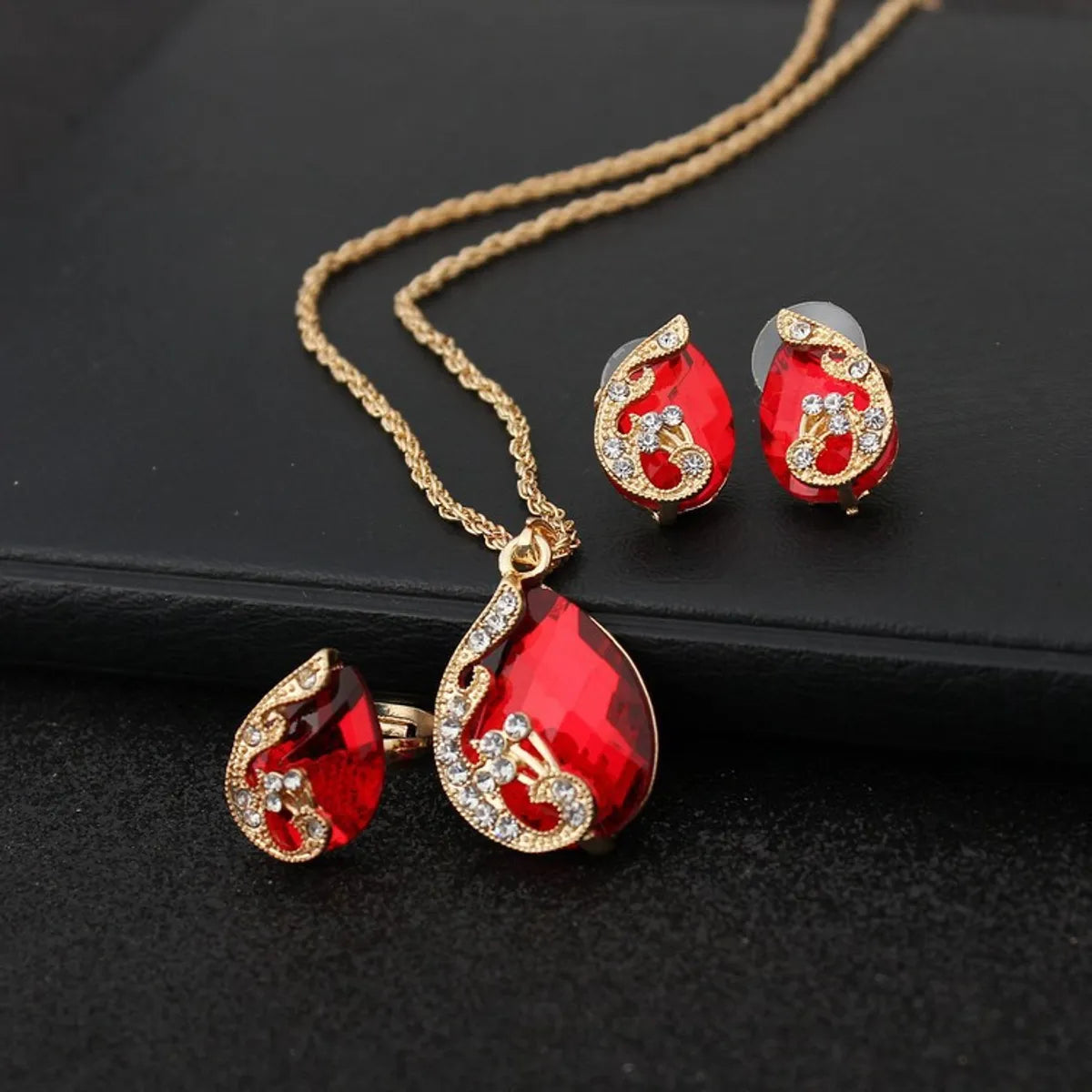 Fashion Water Droplets Alloy Inlay Zircon Women'S Earrings Necklace 1 Set