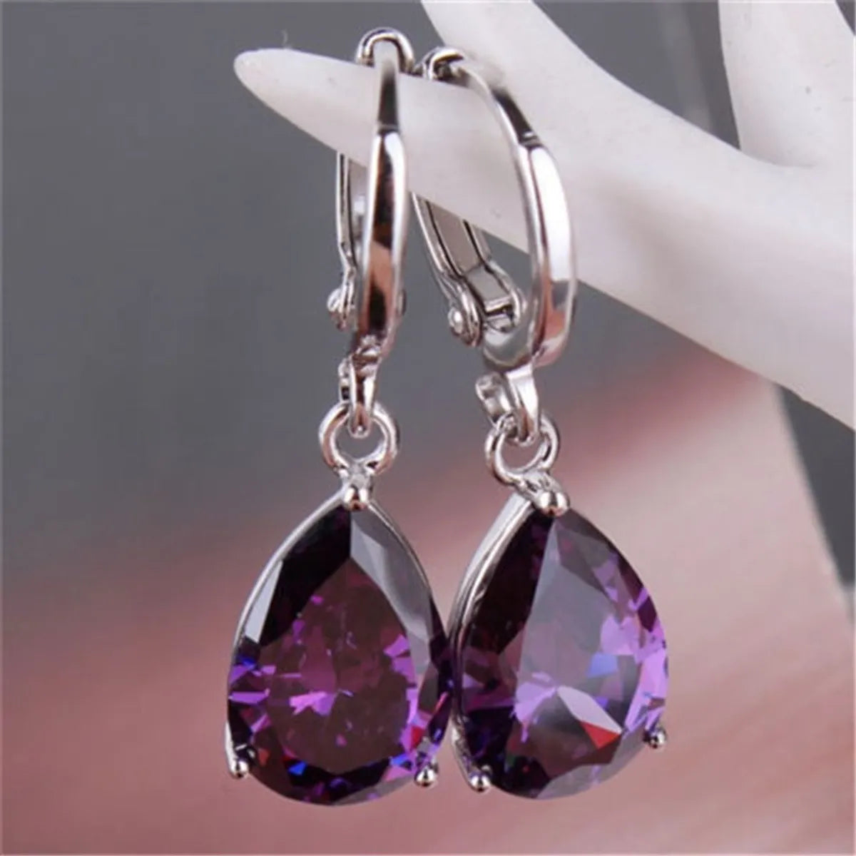 Fashion Water Droplets Alloy Plating Inlay Artificial Gemstones Women'S Drop Earrings 1 Pair