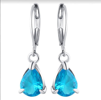 Fashion Water Droplets Alloy Plating Inlay Artificial Gemstones Women'S Drop Earrings 1 Pair