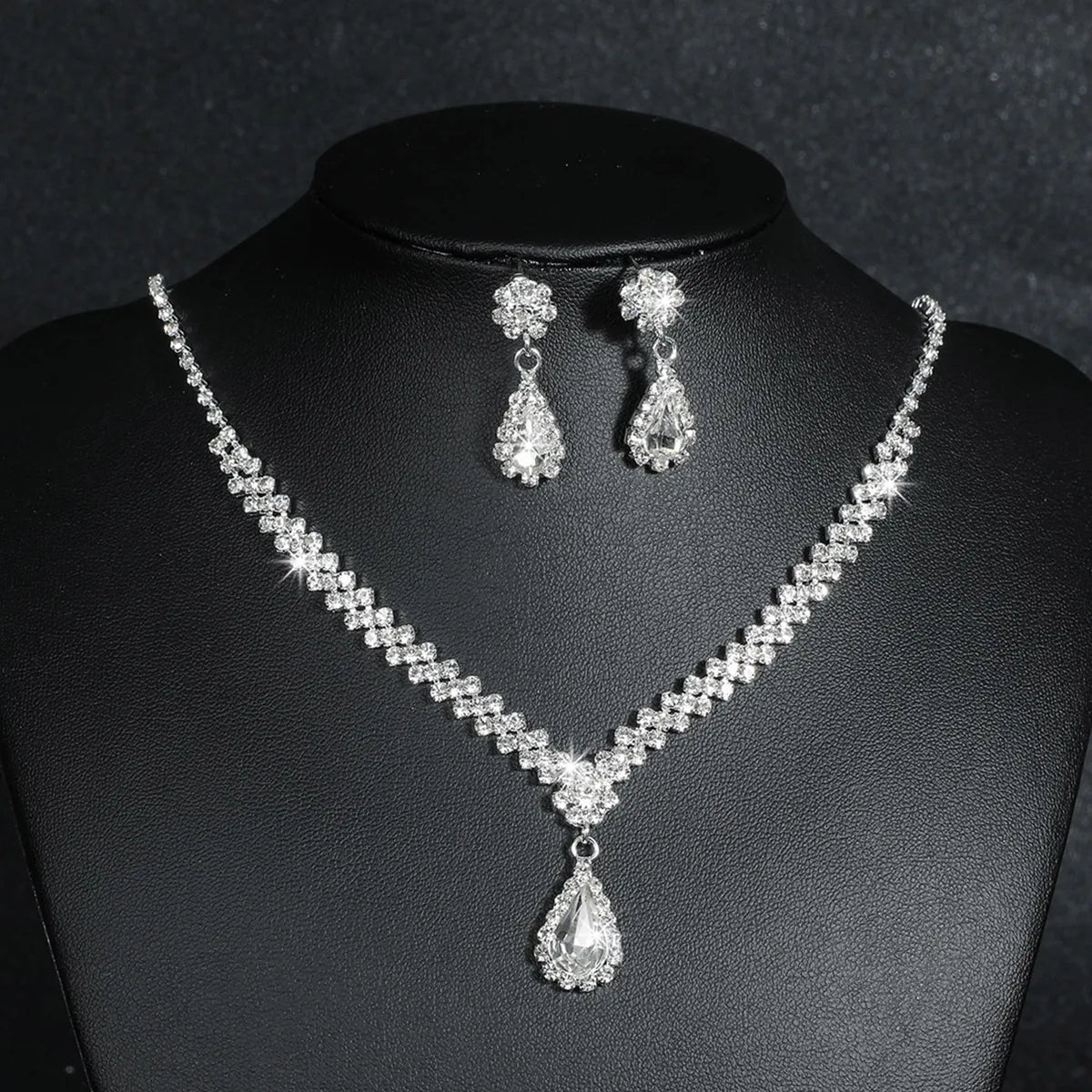 Fashion Water Droplets Tassel Artificial Crystal Metal Inlay Rhinestones Earrings Necklace 1 Set