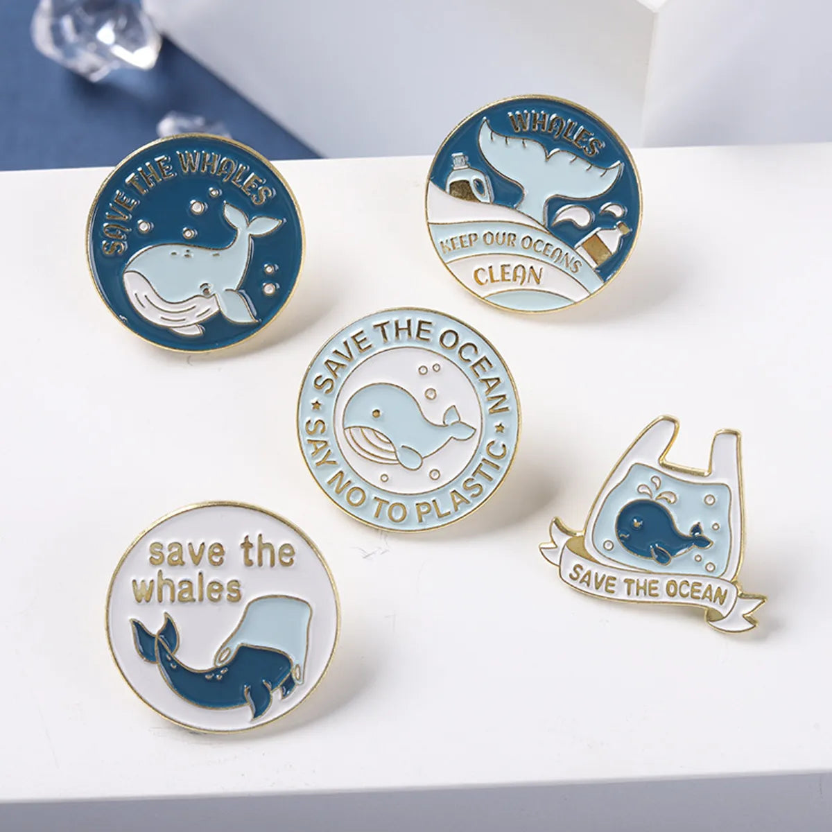 Fashion Whale Alloy Stoving Varnish Unisex Brooches