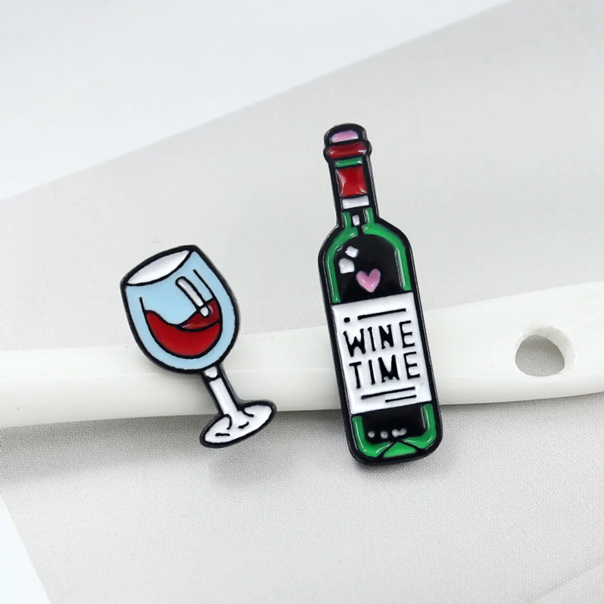 Fashion Wine Glass Wine Bottle Alloy Plating Unisex Brooches