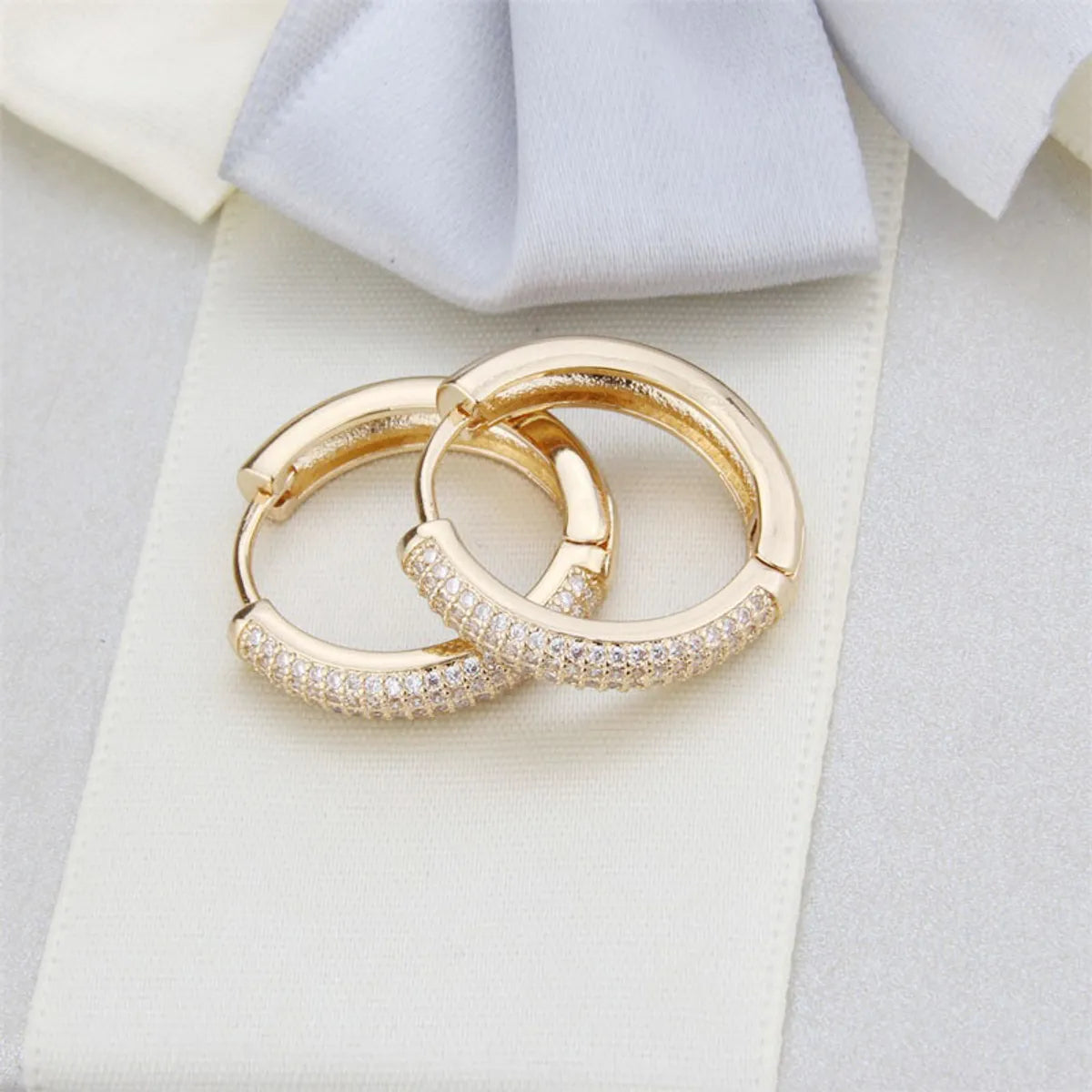 Fashion Zircon Hoop Earrings Simple Copper Earrings Women Macro-inlaid Zirconium Round Earrings Gooddiy