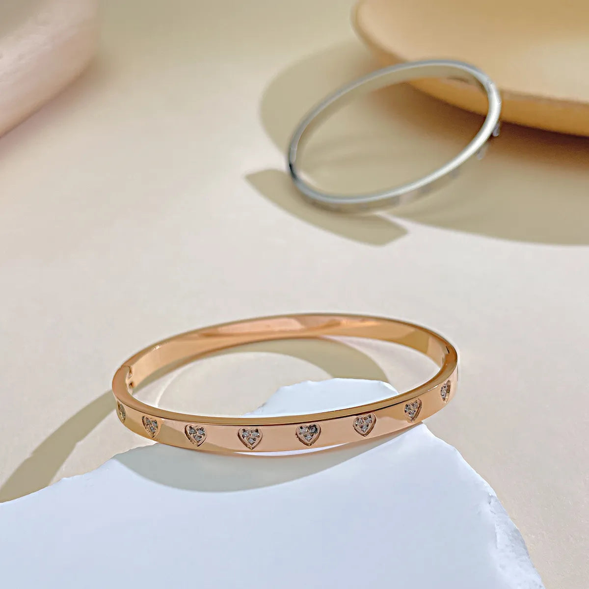 French Style Simple Style Heart Shape Titanium Steel Inlay Zircon Bangle