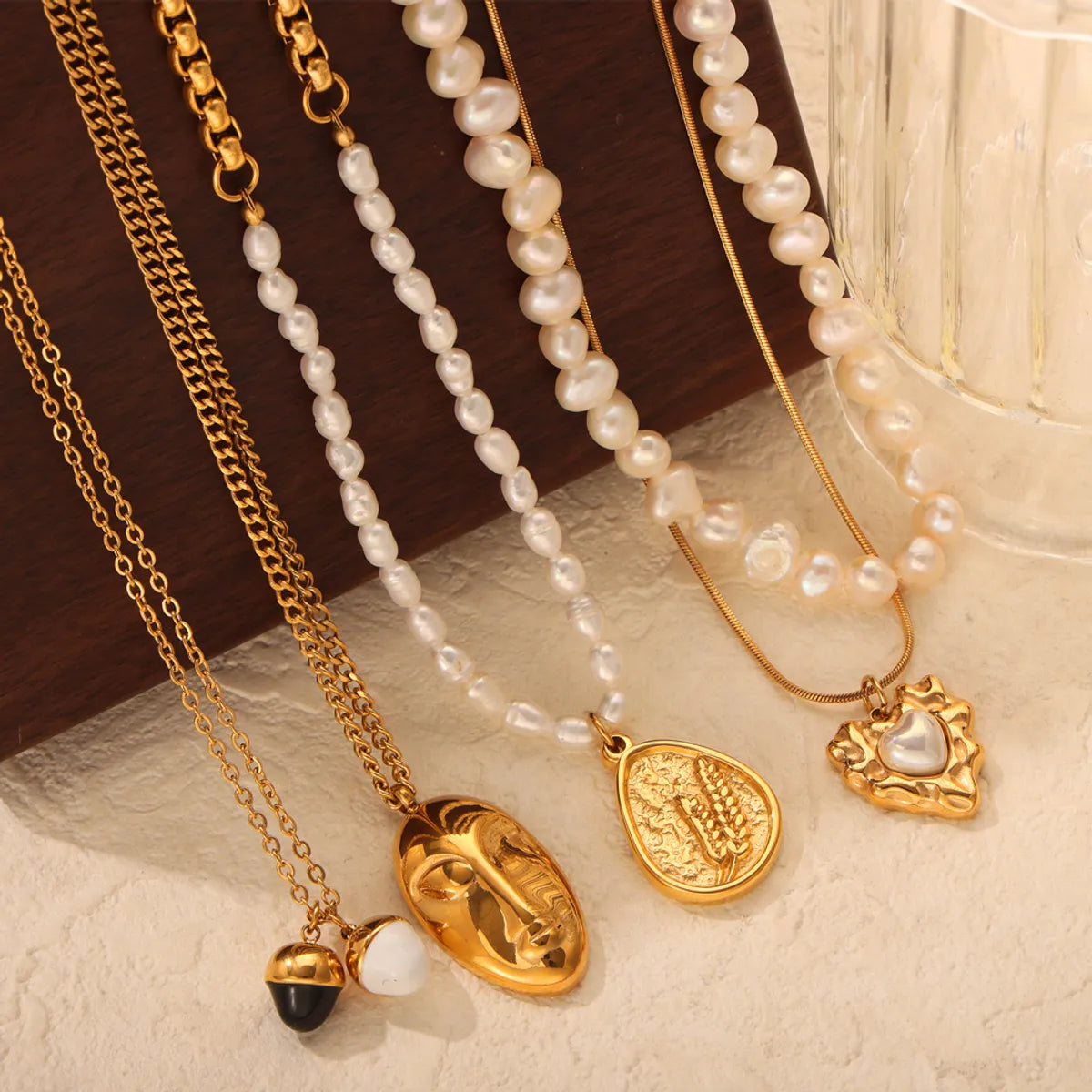 Wholesale Jewelry IG Style Casual Commute Oval Heart Shape Freshwater Pearl Titanium Steel Artificial Pearls 18K Gold Plated Beaded Plating Inlay Pendant Necklace