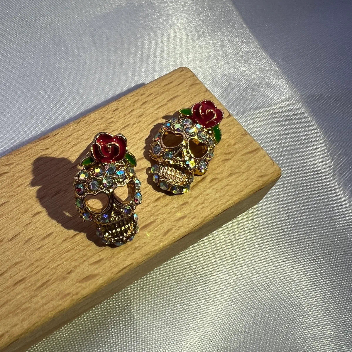 Funny Flower Skull Alloy Plating Inlay Zircon Gold Plated Halloween Women'S Ear Studs