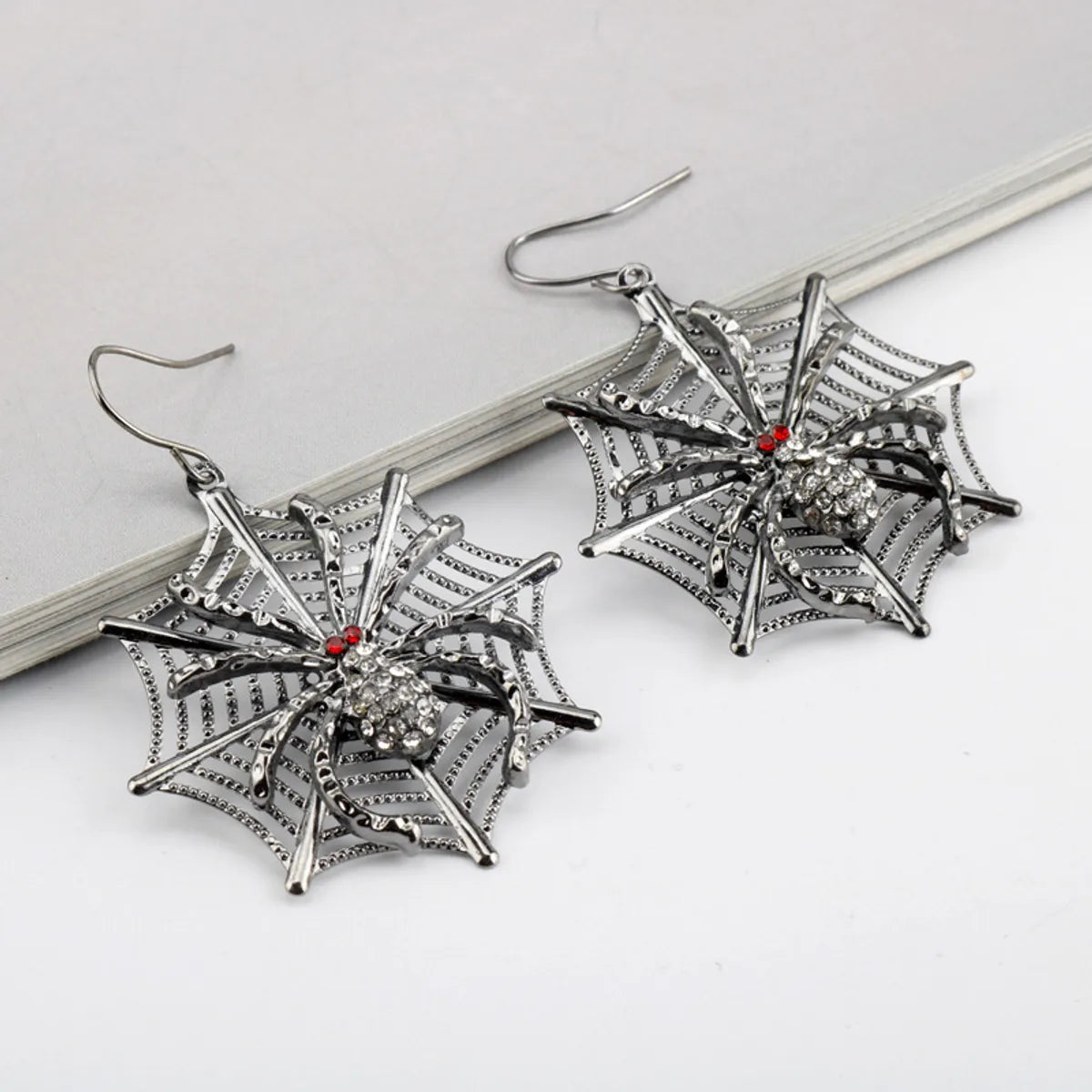 Funny Spider Alloy Plating Inlay Artificial Gemstones Women'S Drop Earrings 1 Pair