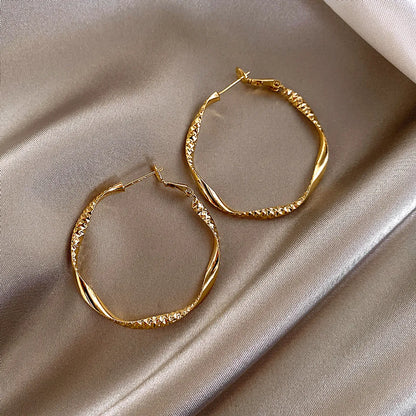 Fashion Geometric Twist Alloy Hoop Earrings