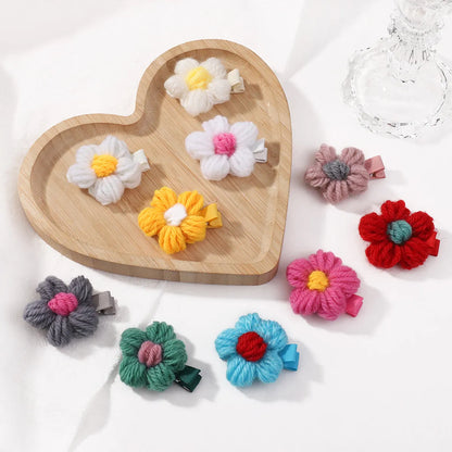 Girl'S Sweet Flower Plush Hair Clip