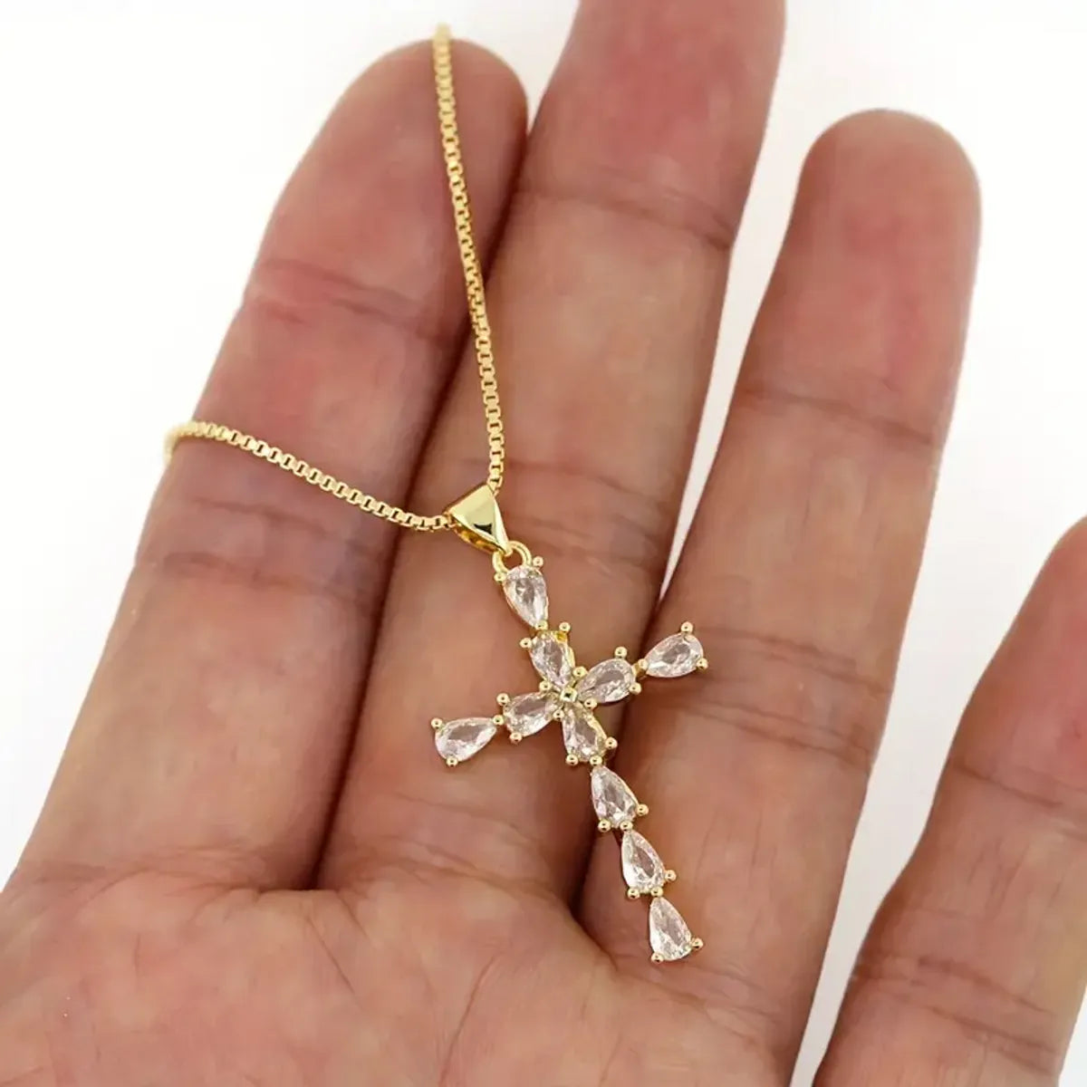 Glam Lady Shiny Cross Copper Plating Inlay Zircon 18k Gold Plated Pendant Necklace