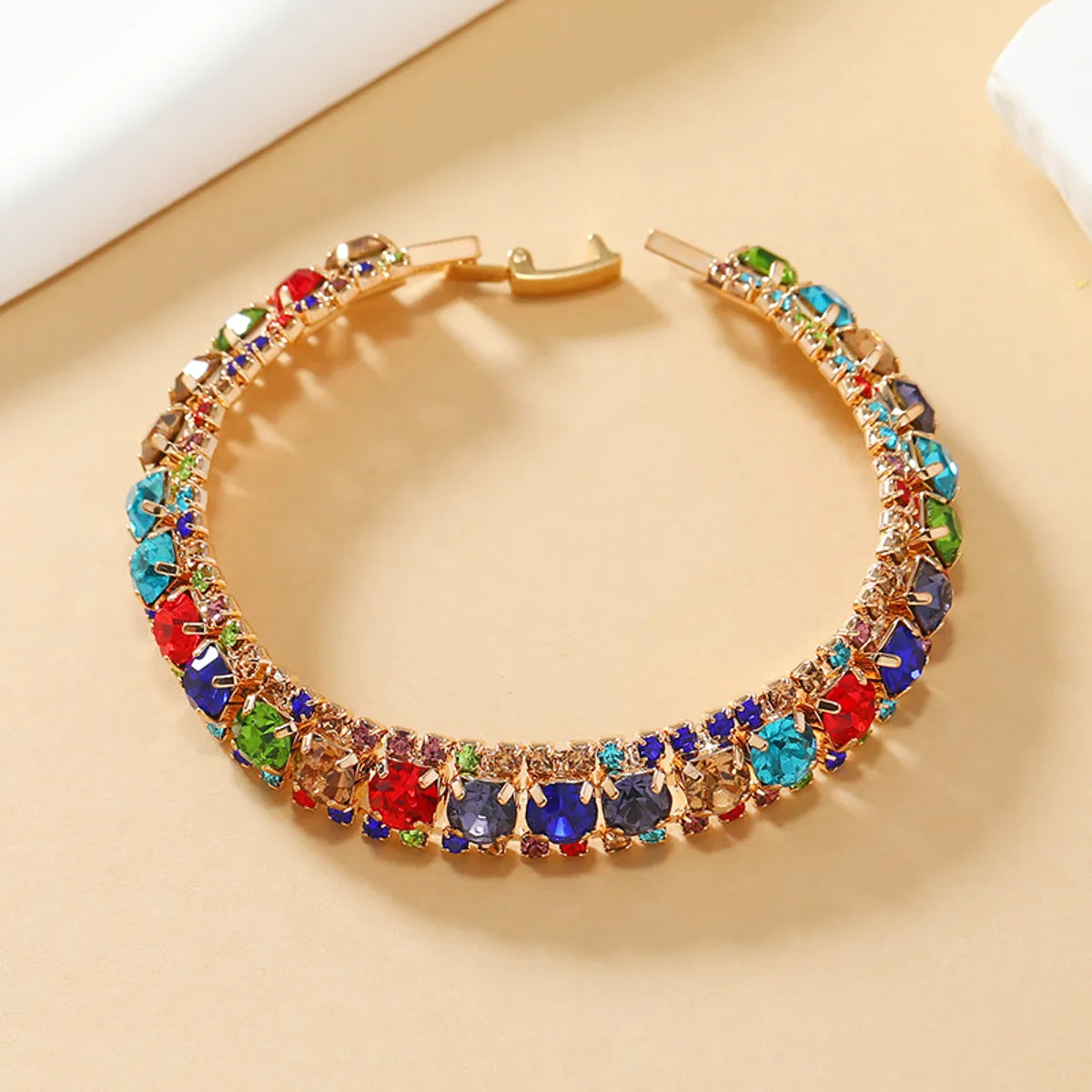 Glam Luxurious Geometric Alloy Inlay Rhinestones Gold Plated Women's Bracelets