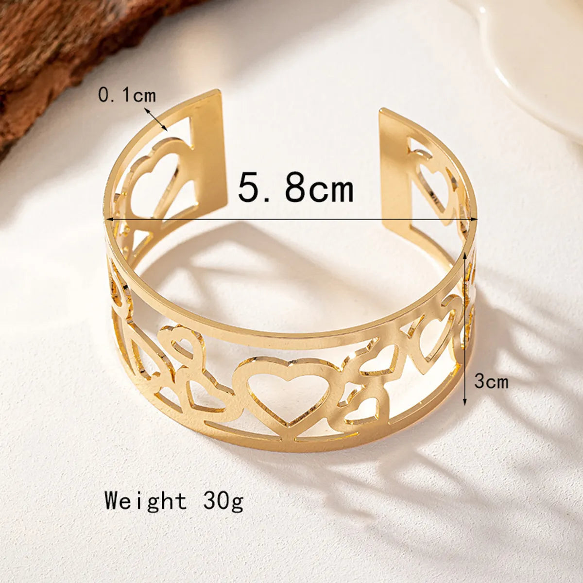 Glam Luxurious Heart Shape Ferroalloy Plating Hollow Out 14k Gold Plated Women's Bangle