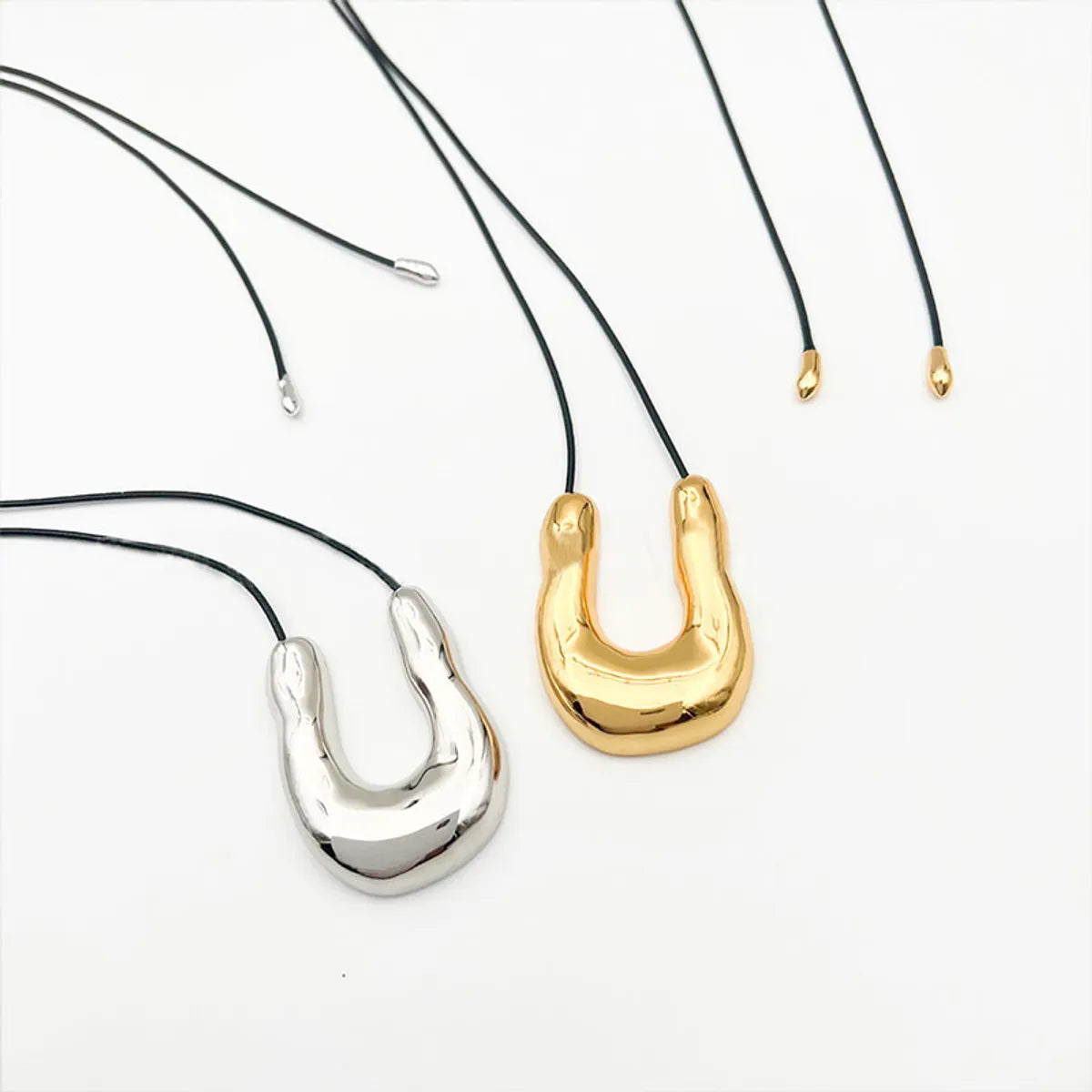 Glam Luxurious Shiny U Shape Copper Plating Metal 18k Gold Plated Pendant Necklace