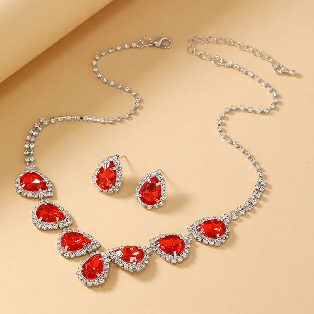 Glam Luxurious Shiny Water Droplets Alloy Plating Inlay Rhinestones Silver Plated Women'S Earrings Necklace