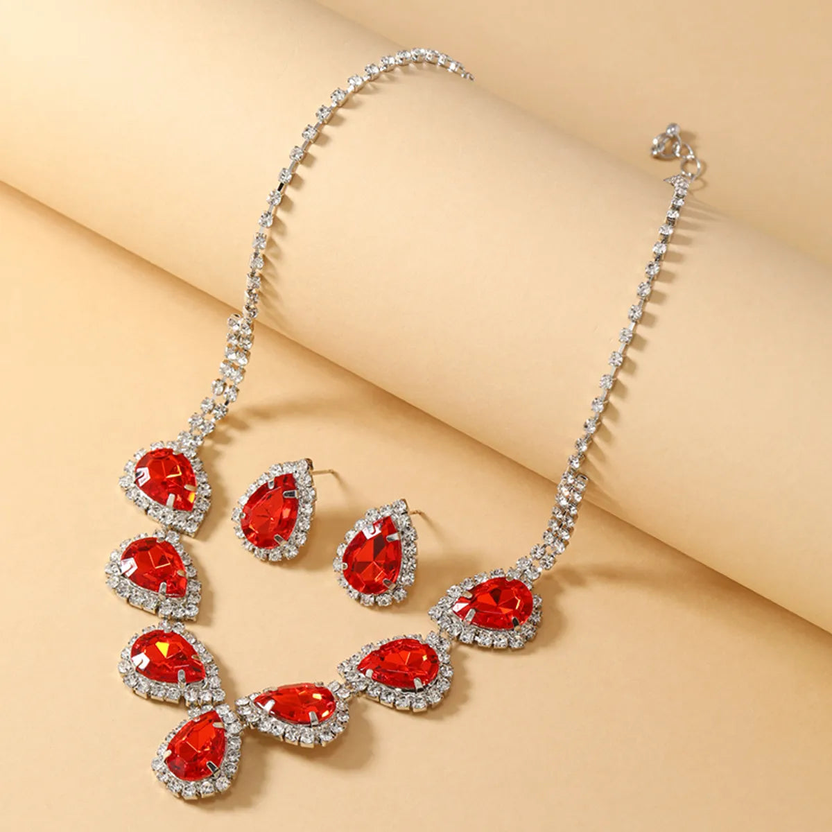 Glam Luxurious Shiny Water Droplets Alloy Plating Inlay Rhinestones Silver Plated Women'S Earrings Necklace