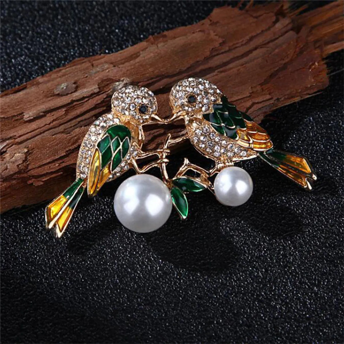 Glam Shiny Butterfly Bird Alloy Plating Inlay Artificial Pearls Rhinestones Unisex Brooches