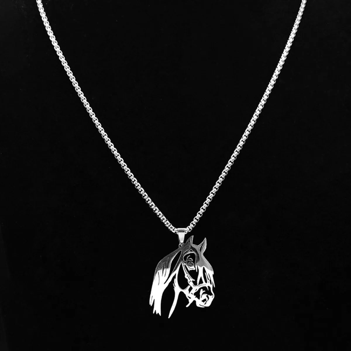 Gothic Punk British Style Animal 304 Stainless Steel Hollow Out Gold Plated Unisex Pendant Necklace